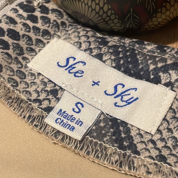 🐍🖤🔥NWT She+Sky Tran Boutique Snake Print Skort/Shorts - Picture 3 of 12